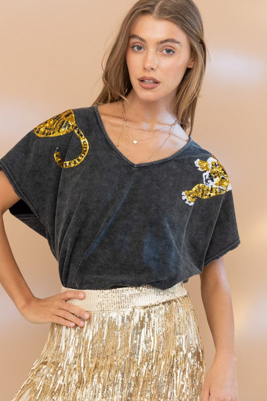 Tiger Sequin Patch T Shirt - Hey Hunni LLC