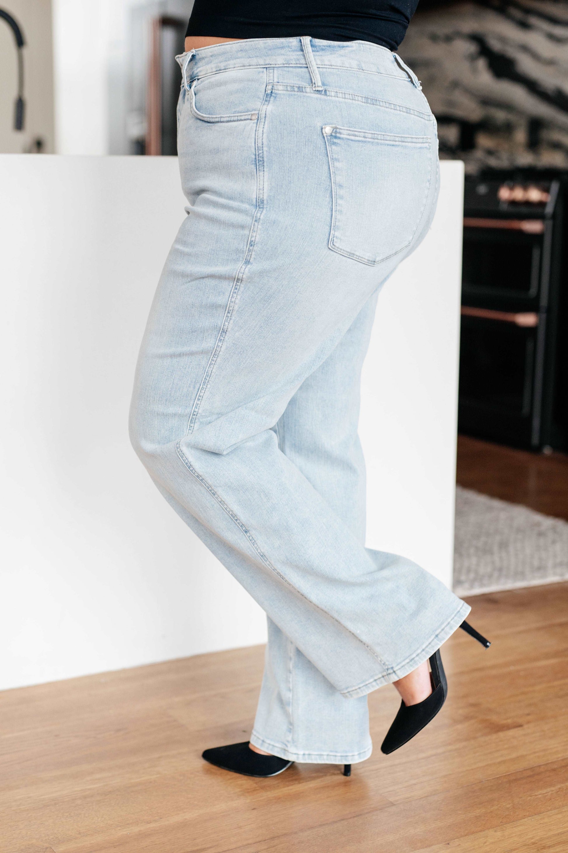 Brooke High Rise Control Top Vintage Wash Straight Jeans - Hey Hunni LLC