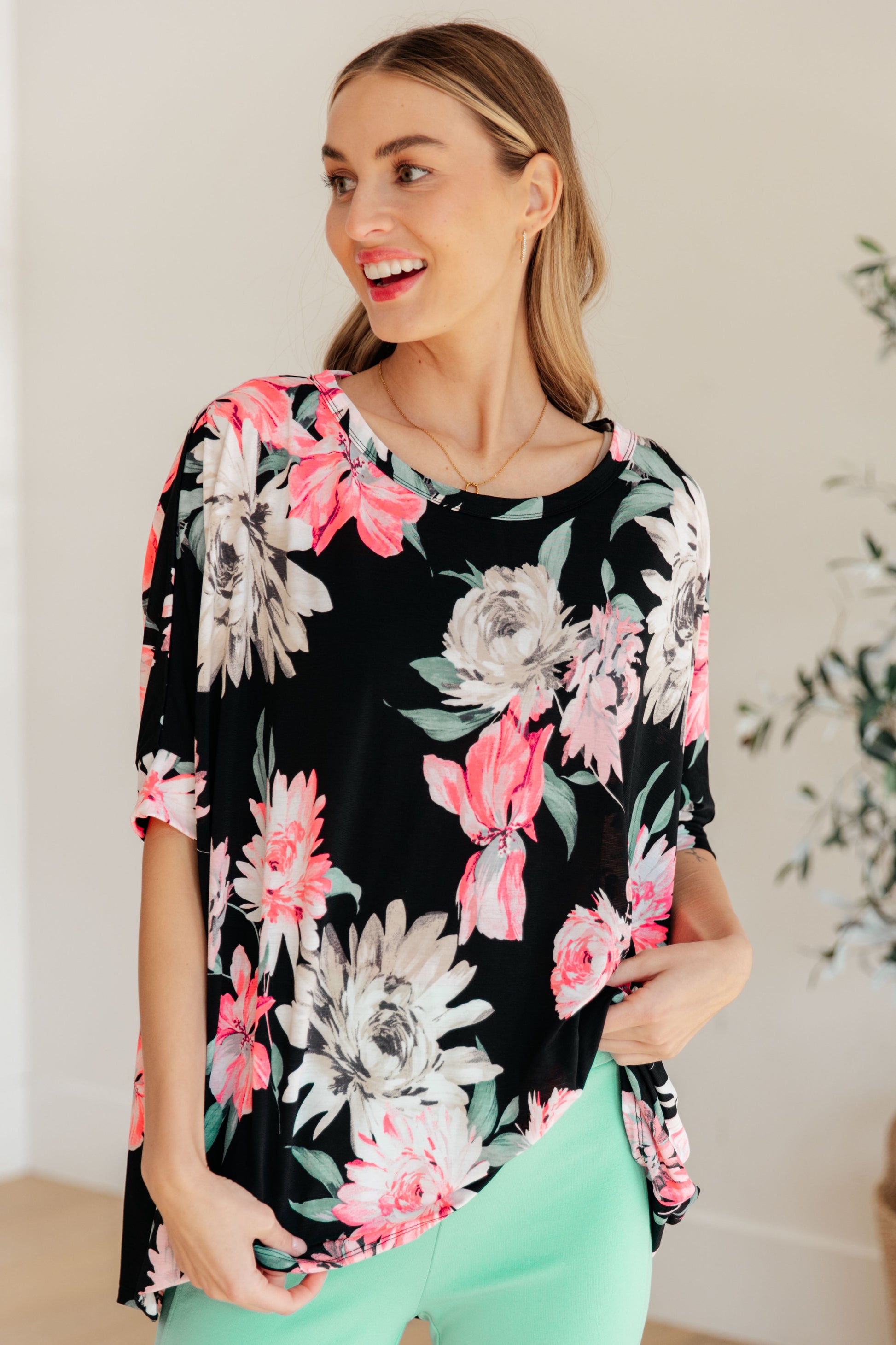 Essential Blouse in Black Floral - Hey Hunni LLC