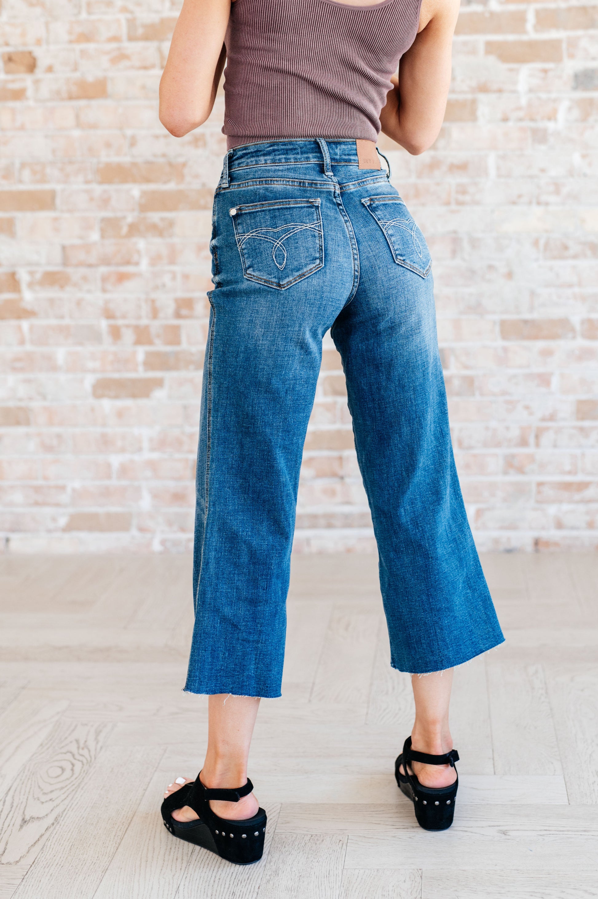 Hayes High Rise Wide Leg Crop Jeans - Hey Hunni LLC