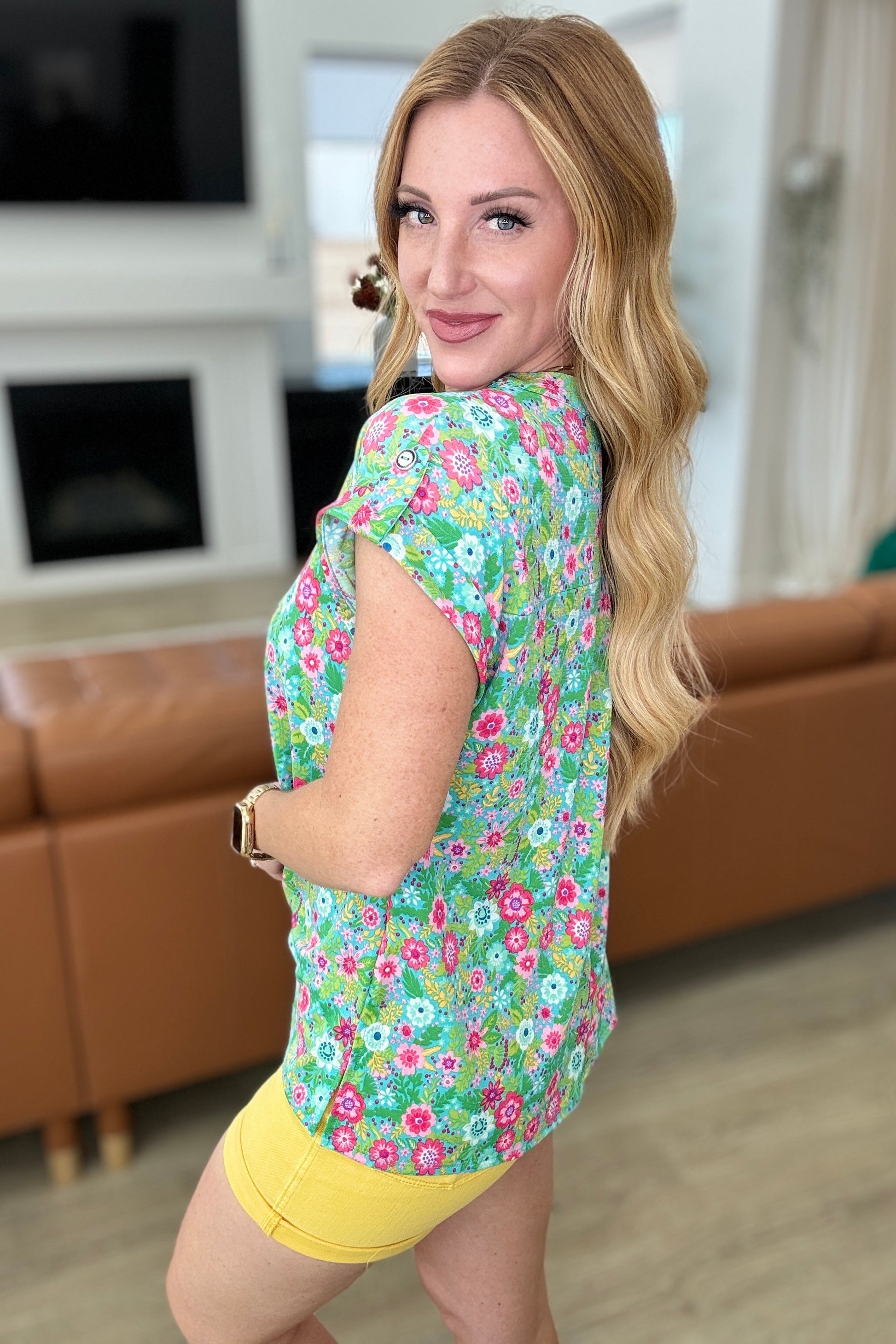 Lizzy Cap Sleeve Top in Emerald Spring Floral - Hey Hunni LLC