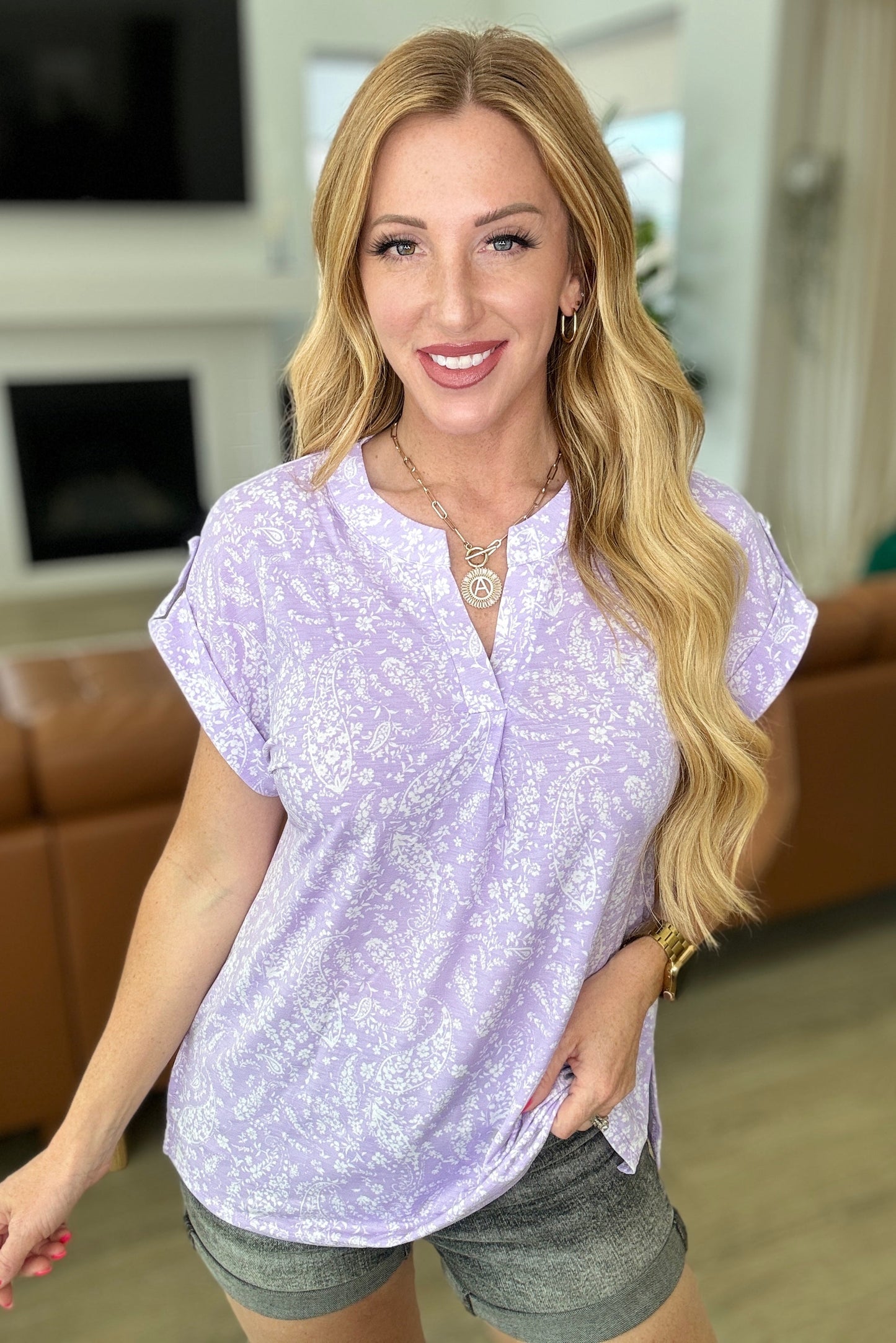 Lizzy Cap Sleeve Top in Lavender and White Floral - Hey Hunni LLC