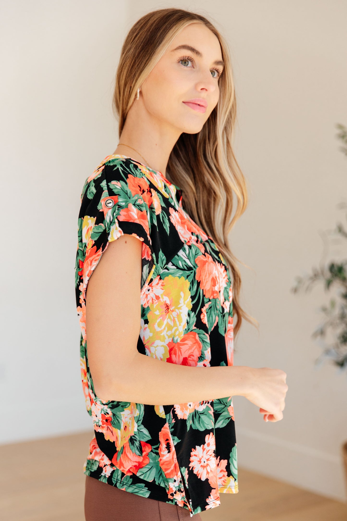 Lizzy Cap Sleeve Top in Black Garden Floral - Hey Hunni LLC