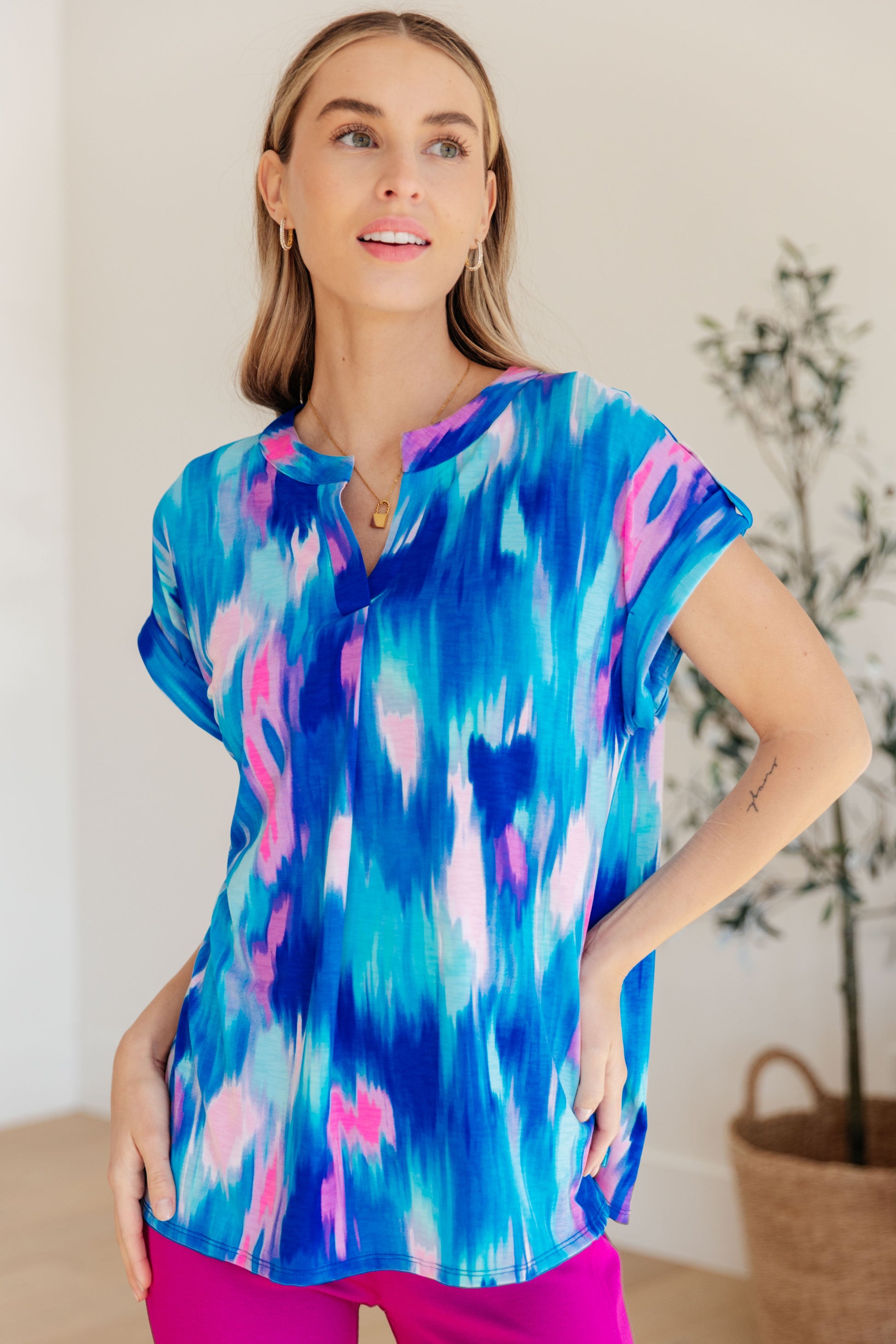 Lizzy Cap Sleeve Top in Royal Brush Strokes - Hey Hunni LLC