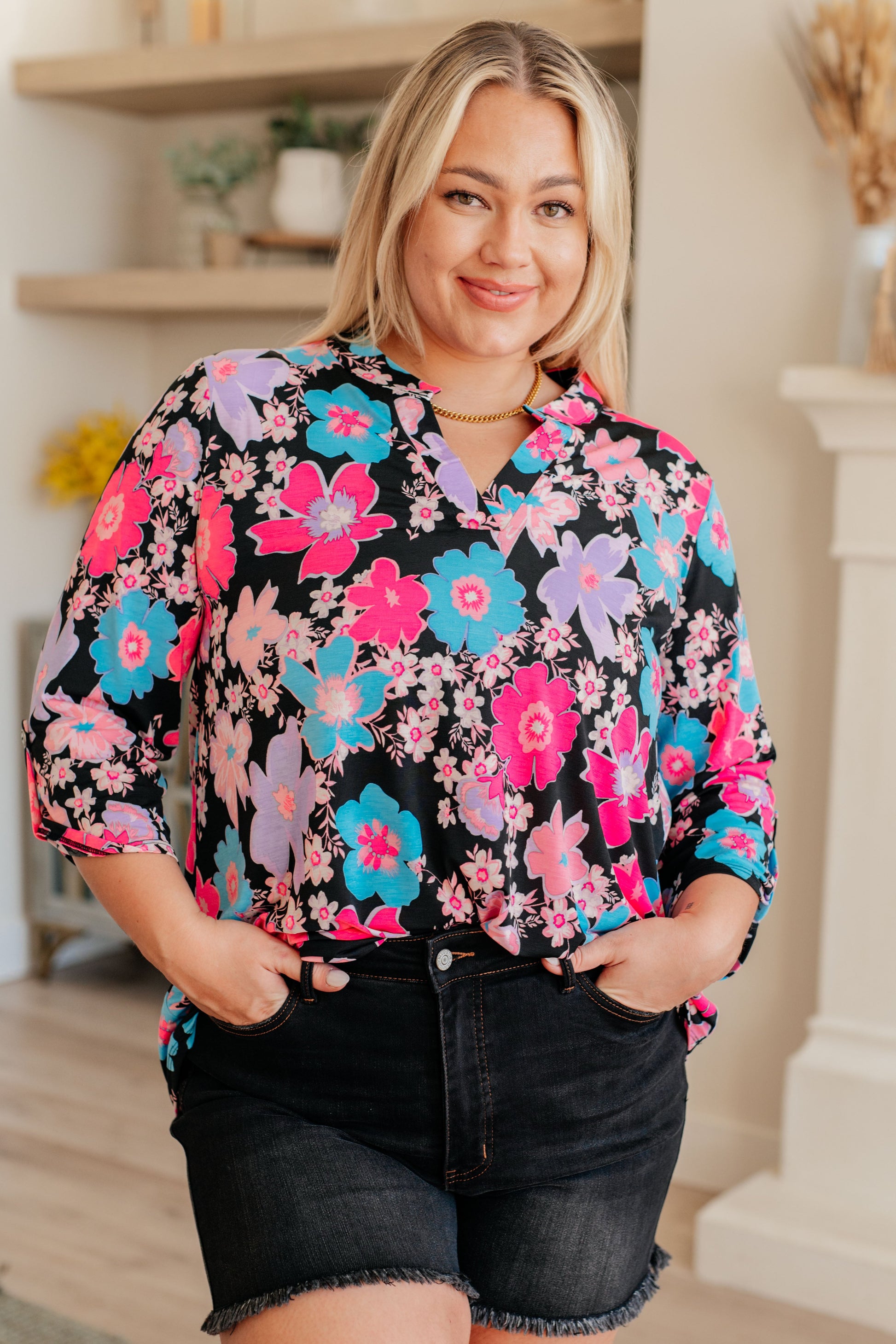 Lizzy Top in Black Bright Floral - Hey Hunni LLC