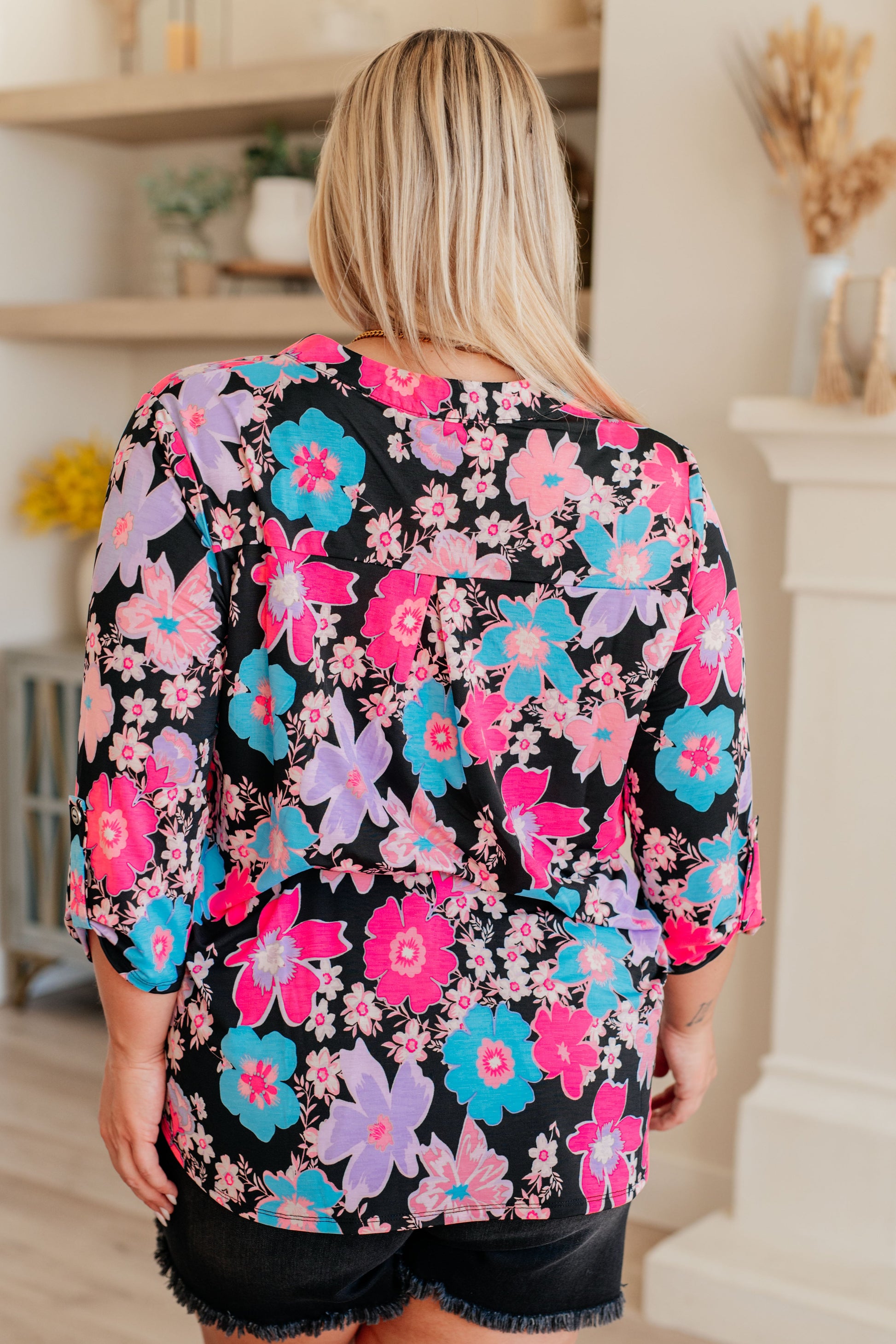 Lizzy Top in Black Bright Floral - Hey Hunni LLC