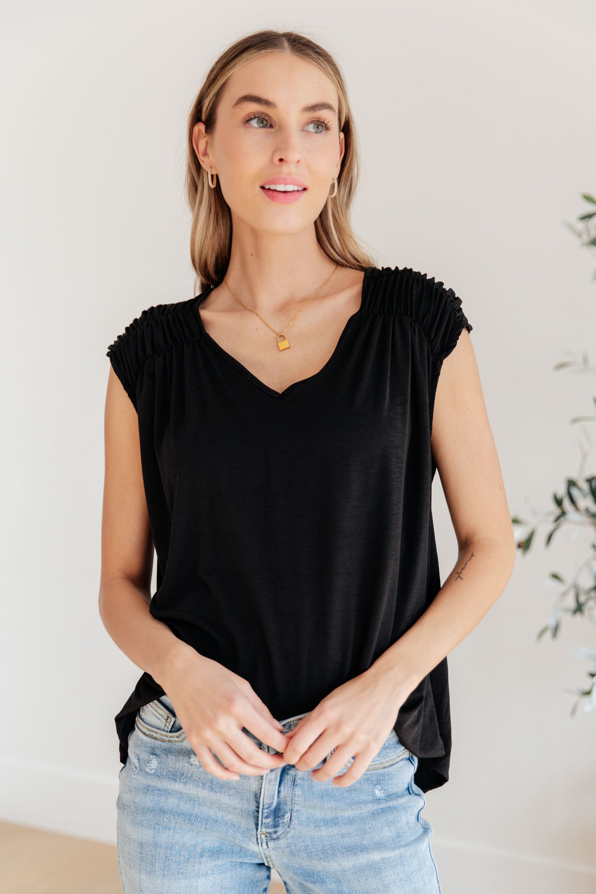 Ruched Cap Sleeve Top in Black - Hey Hunni LLC