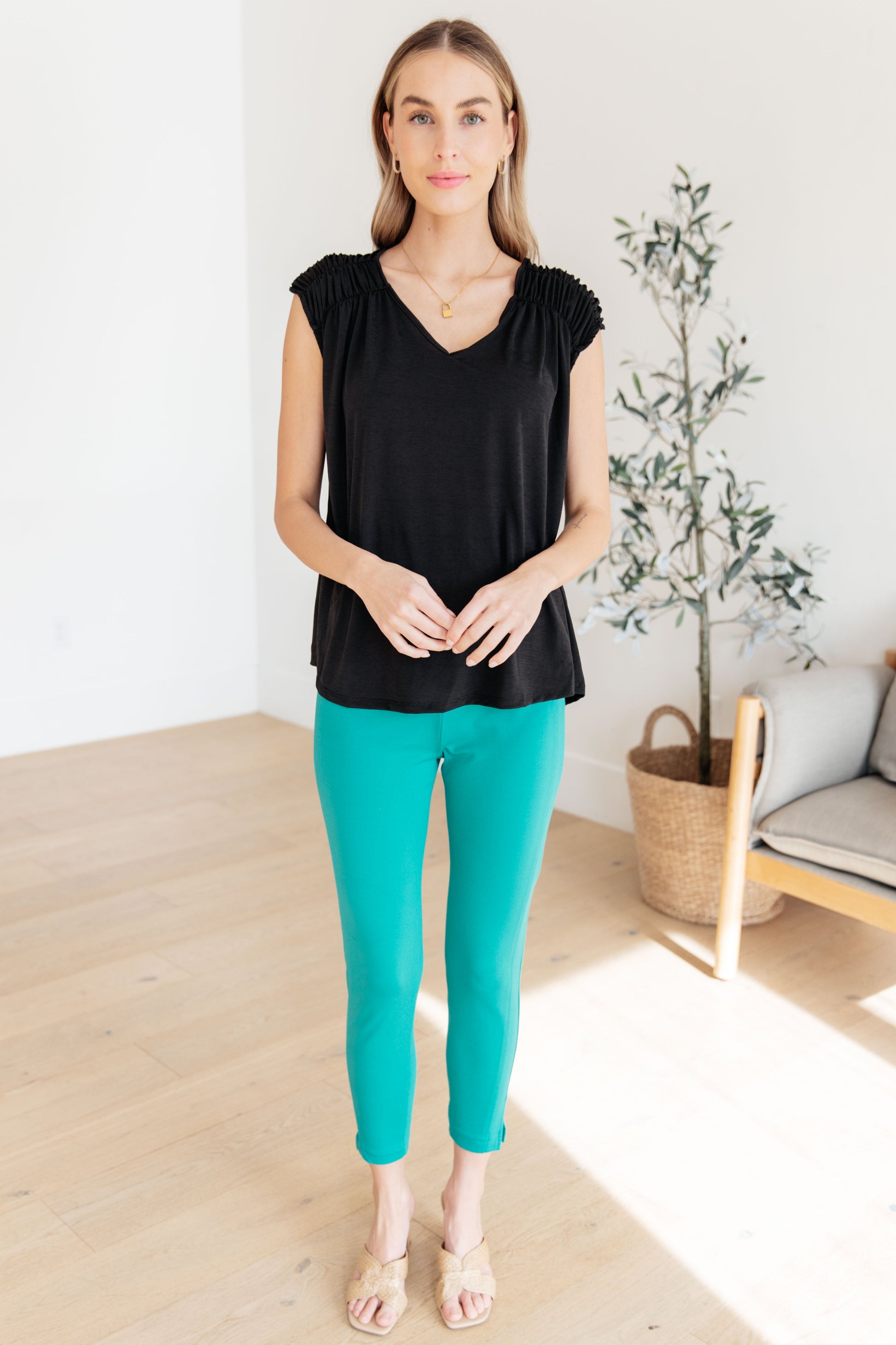 Ruched Cap Sleeve Top in Black - Hey Hunni LLC