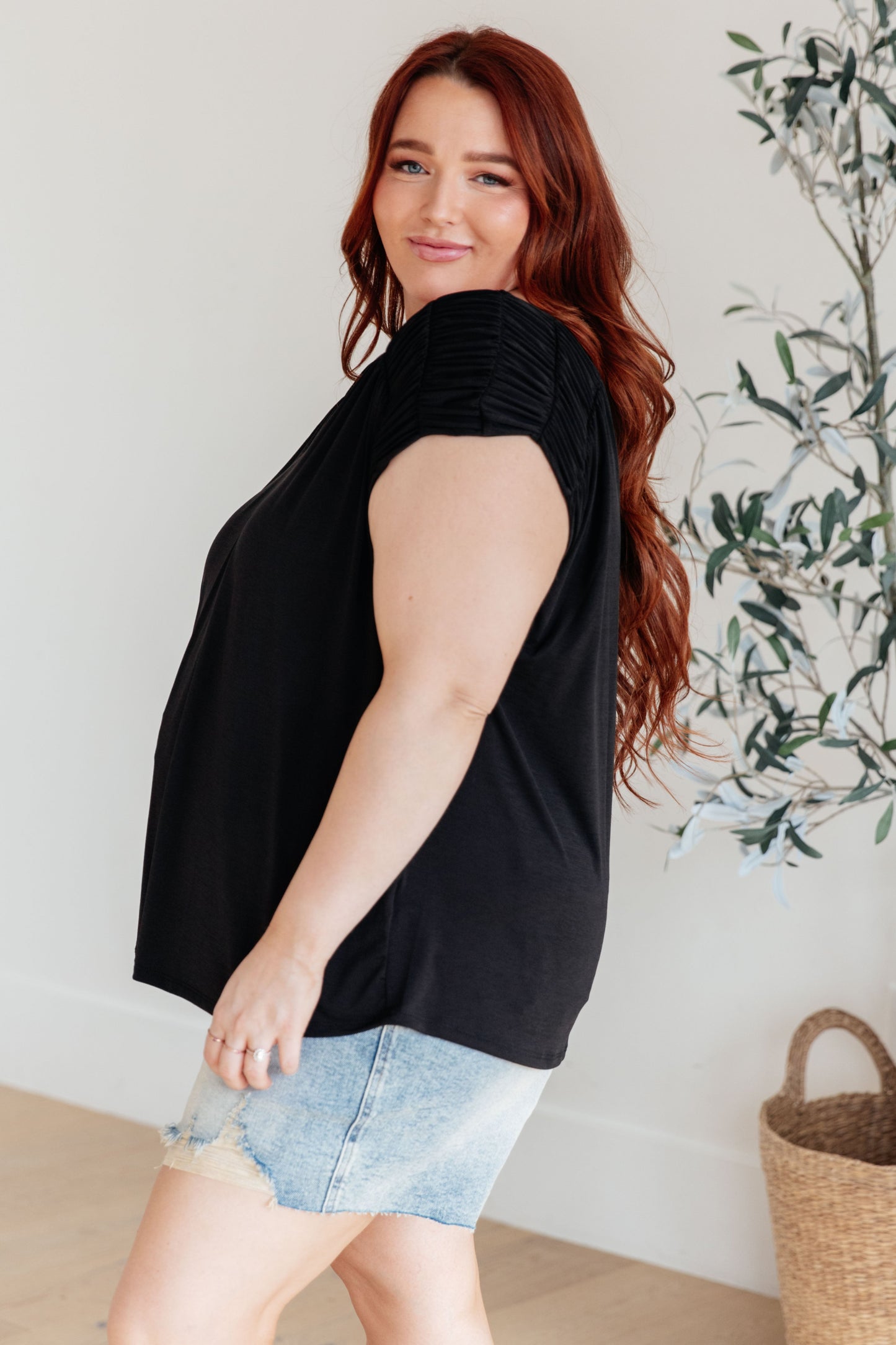 Ruched Cap Sleeve Top in Black - Hey Hunni LLC