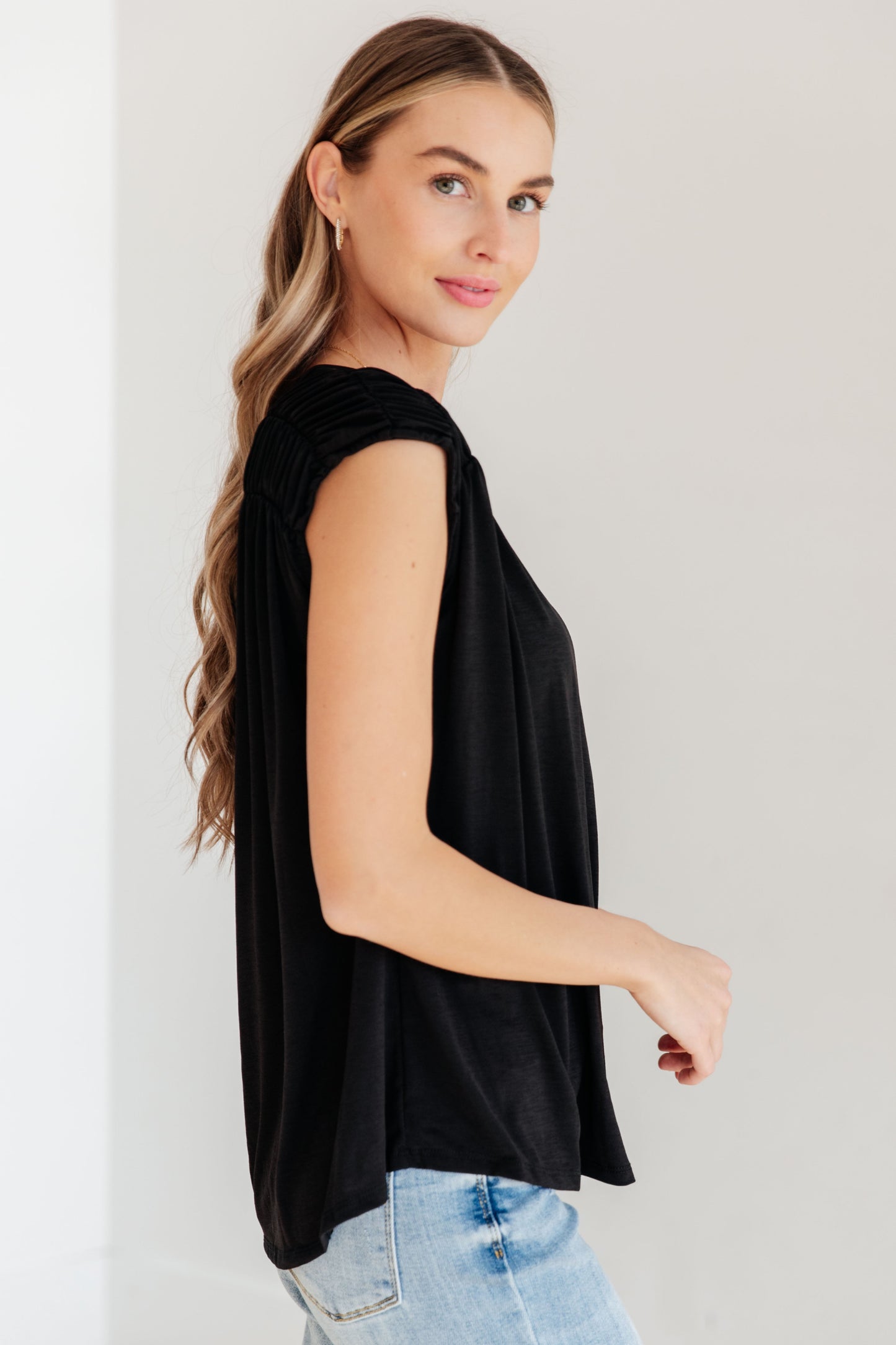 Ruched Cap Sleeve Top in Black - Hey Hunni LLC