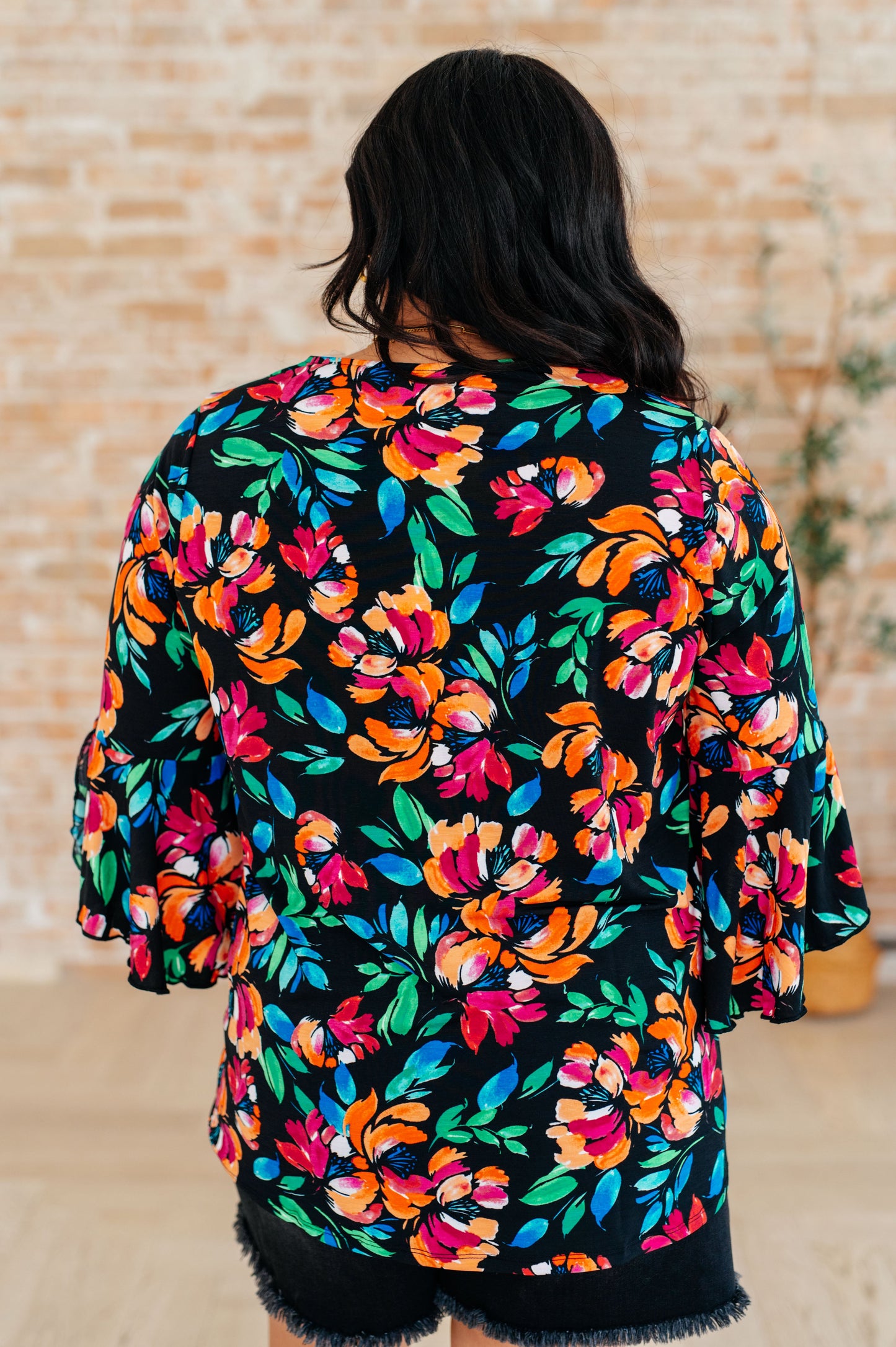 Willow Bell Sleeve Top in Black and Emerald Floral - Hey Hunni LLC