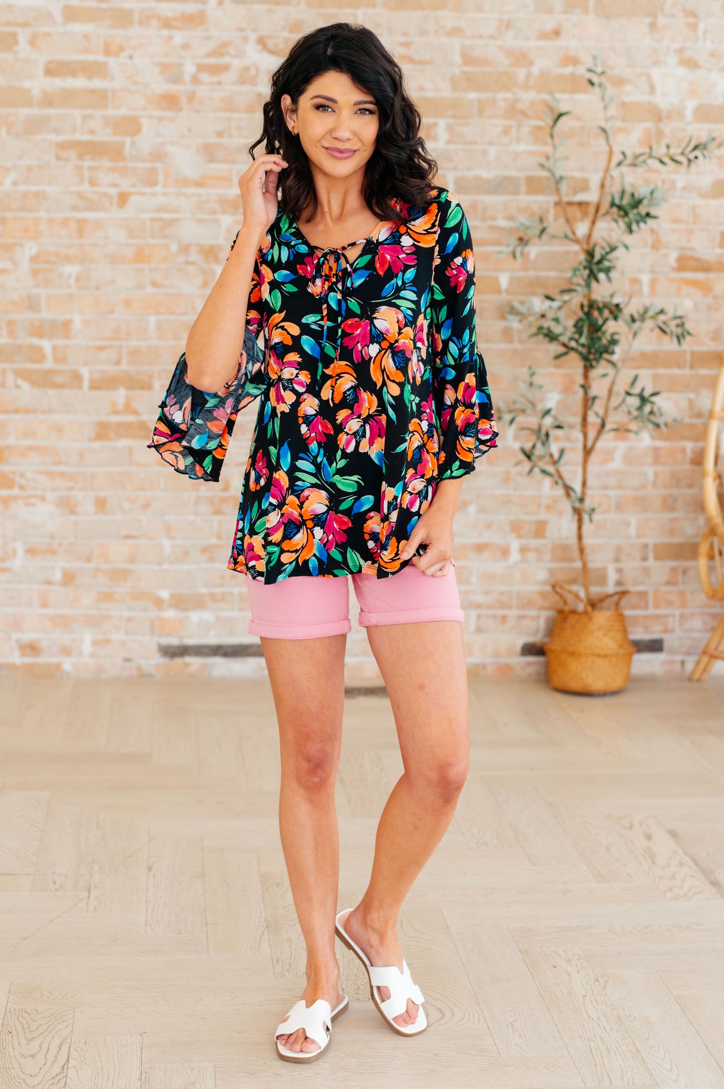 Willow Bell Sleeve Top in Black and Emerald Floral - Hey Hunni LLC