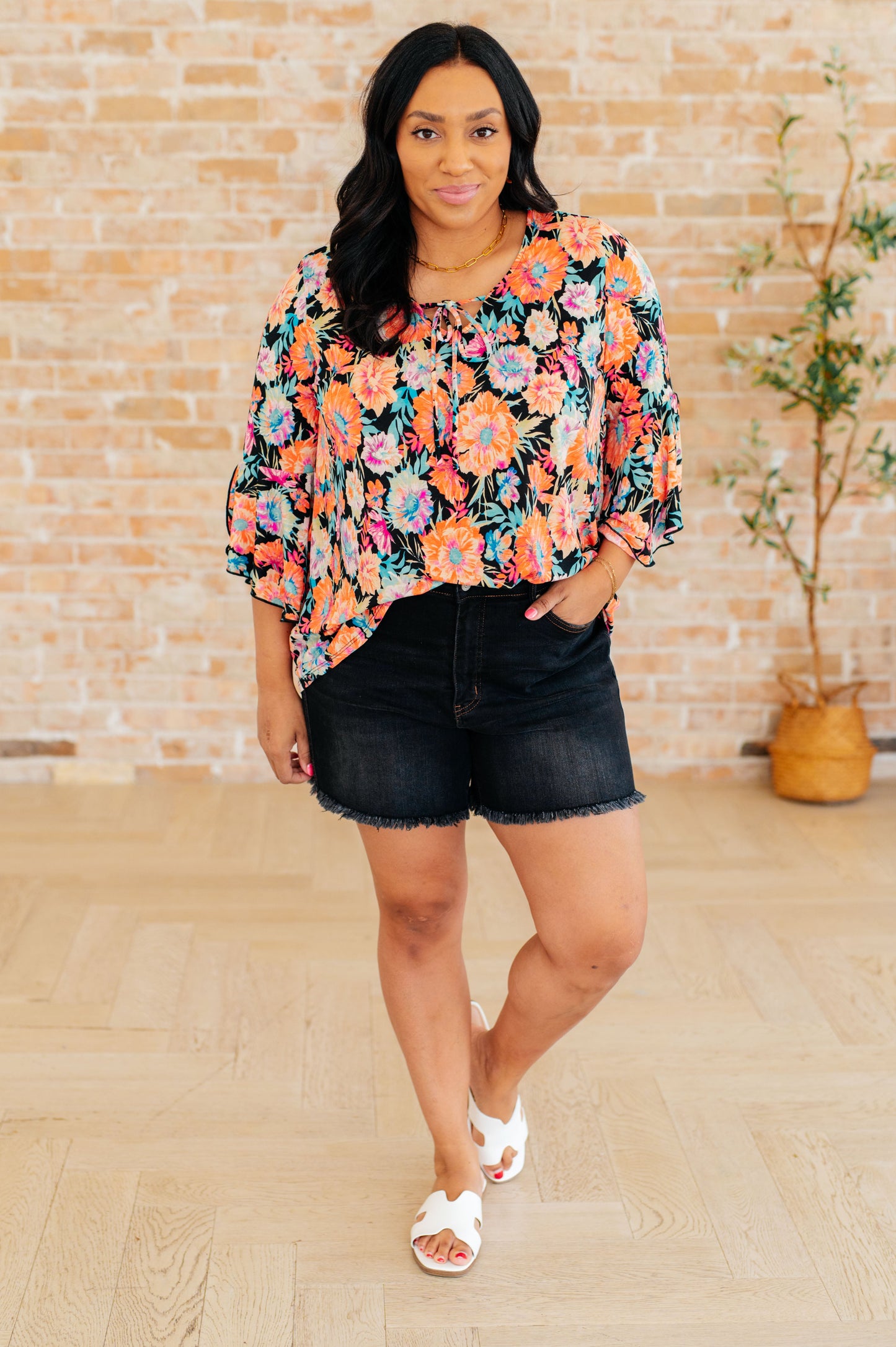 Willow Bell Sleeve Top in Black and Persimmon Floral - Hey Hunni LLC