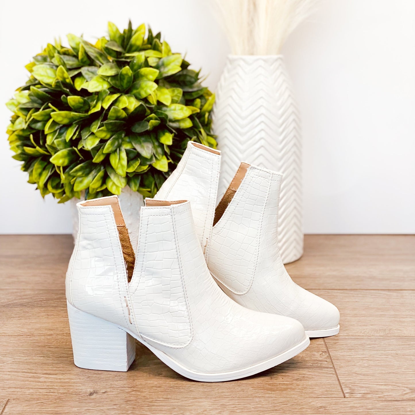 Tarim Bootie in White Croc