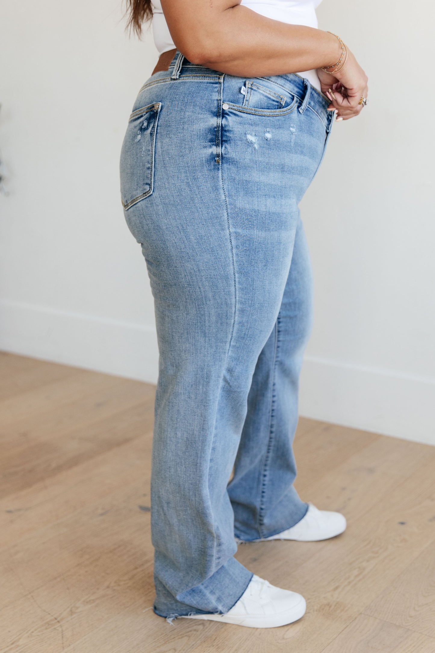 Mildred High Rise V Front Waistband Straight Jeans - Hey Hunni LLC