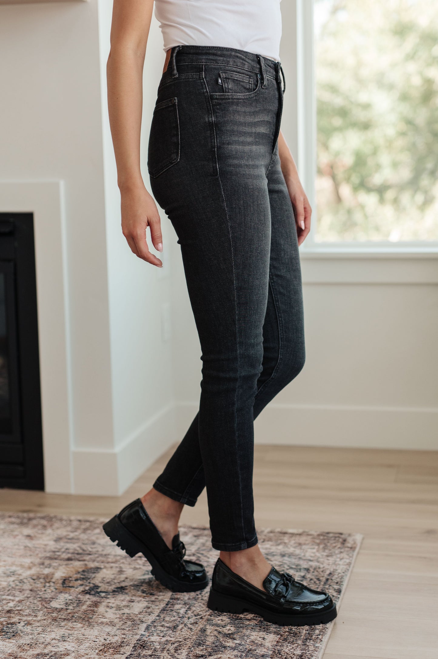 Octavia High Rise Control Top Skinny Jeans in Washed Black - Hey Hunni LLC