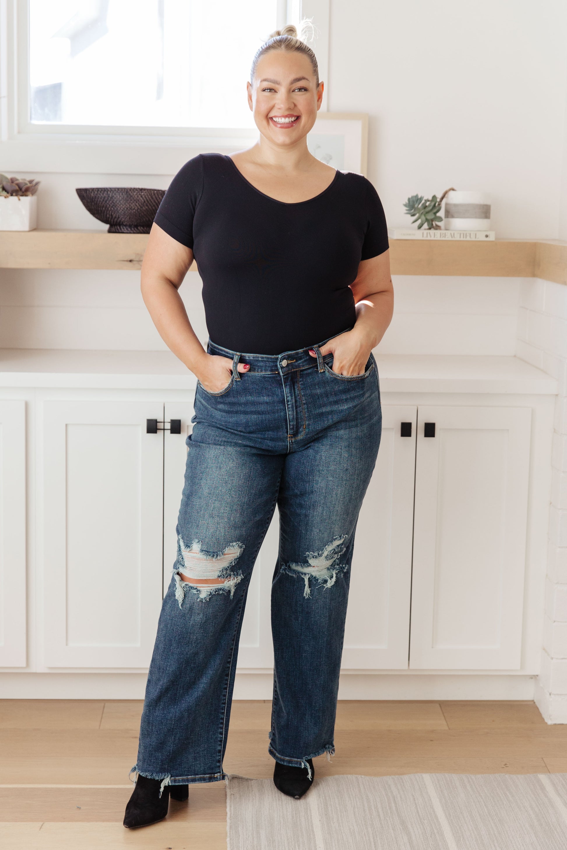 Rose High Rise 90's Straight Jeans in Dark Wash - Hey Hunni LLC