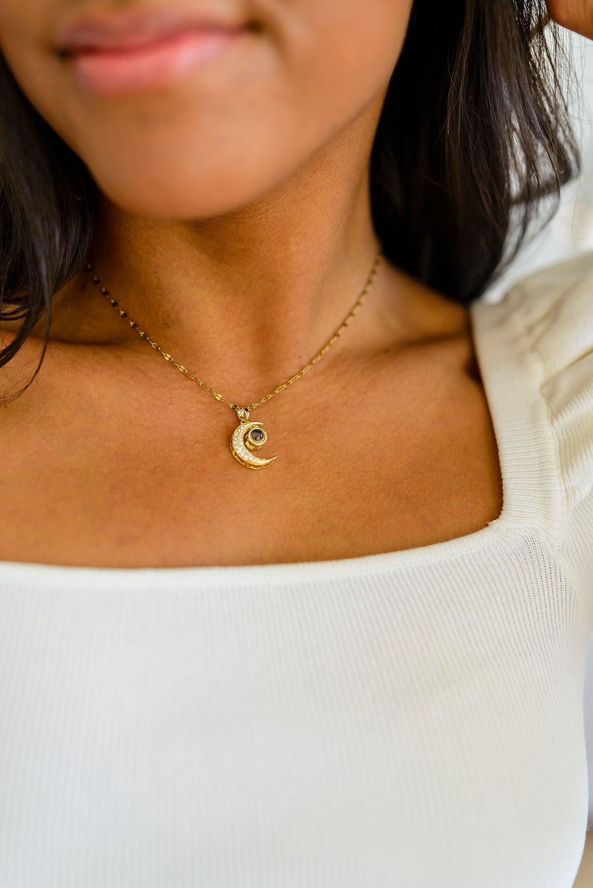 Crescent Moon Necklace - Hey Hunni LLC