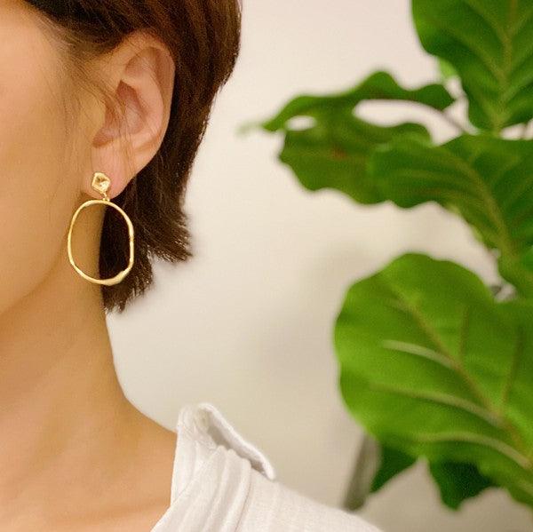 Modern Molten Oval Drop Earrings - Hey Hunni LLC