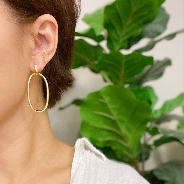 So Chic Oval Earrings - Hey Hunni LLC